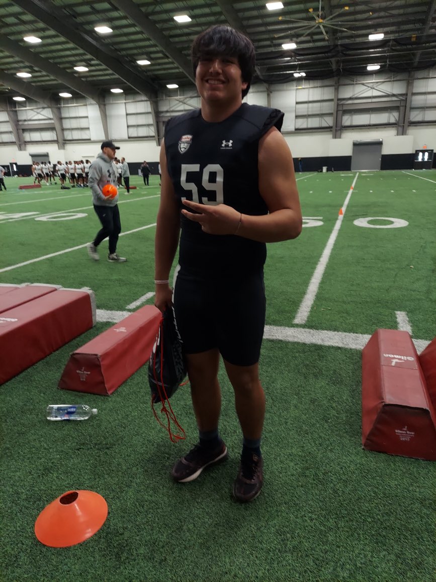 Thank you <a href="/TheUCReport/">Billy Tucker</a> for the first ever Powercamp invite! Had a great time!🖤 <a href="/1BroncoFootball/">Mustang Football</a> <a href="/RecruitMustang/">Mustang Football Recruiting</a>  <a href="/CoachLeeBlank/">Lee Blankenship</a> <a href="/CoachDollar/">Sam Dollar</a> <a href="/doranj17/">Coach Doran</a>