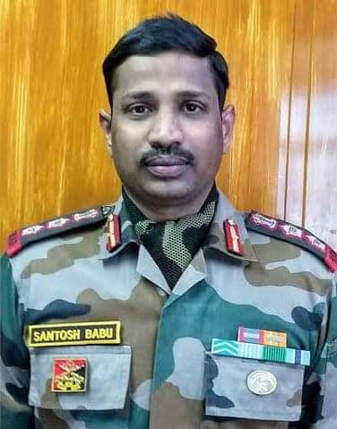 Anubakshi8's tweet photo. Remembering
COLONEL SANTOSH BABU
16 BIHAR
MAHAVEER CHAKRA (P) 
on his birth anniversary.

Colonel Santosh would have turned 39 today if not attained Veergati in Galwan valley on 15/16 
June 2020...

Happy Birthday SAAB
#KnowYourHeroes https://t.co/YG2oORhC7m