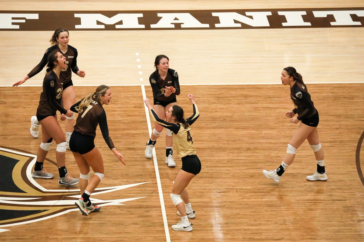 umbisons's tweet photo. First 3-0 win of the season. Worth shouting about.

@bisonswvb | @1812photography 
#WeAreAllBisons https://t.co/B9yrYvNNGr