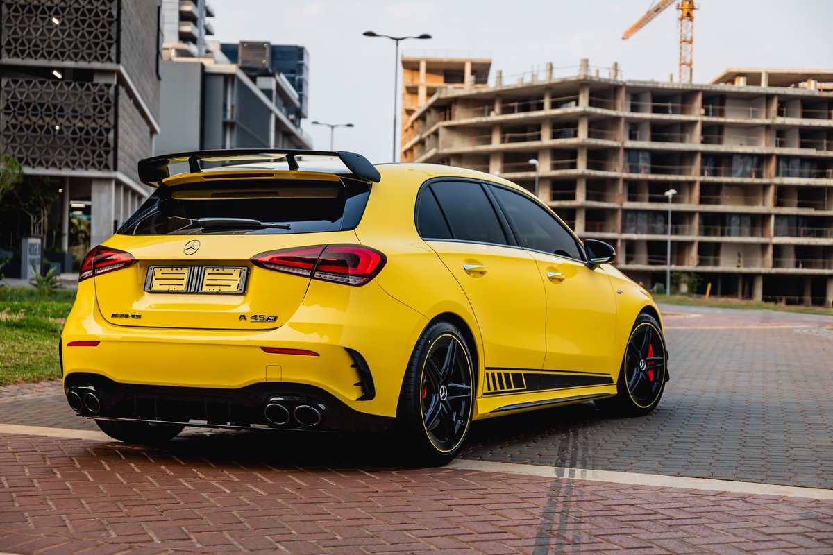 DriveAMG's tweet image. A 45s ⚡️HYPER HATCH⚡️ AMG division makes any ordinary car amazing! #driveamg