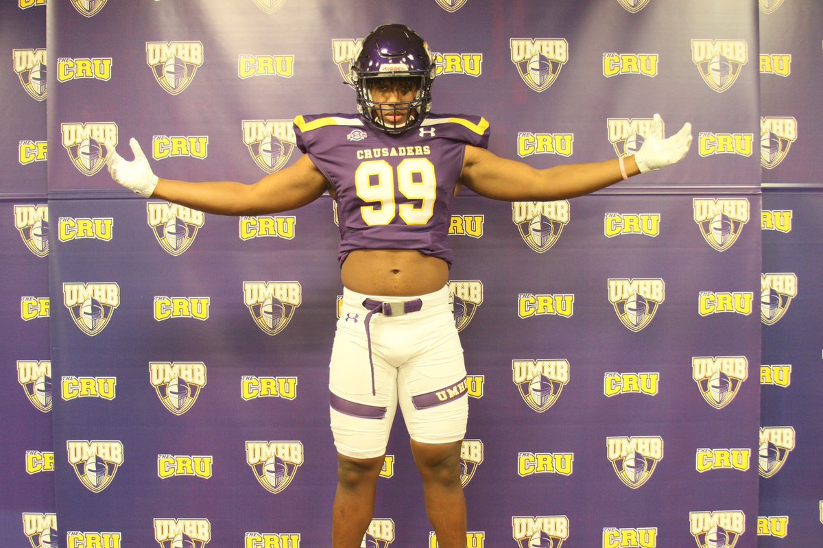 After an amazing Official Visit, I am very blessed to say that I have received an offer from The University of Mary Hardin-Baylor #AGTG <a href="/CoachHammack7/">Jase Hammack</a> @CoachMattYaz <a href="/Coach_Brace/">Nick Brace</a> <a href="/CruFootball/">UMHB Football🏈</a> <a href="/oakridgefb/">War Eagle Football</a> @CoachRob09