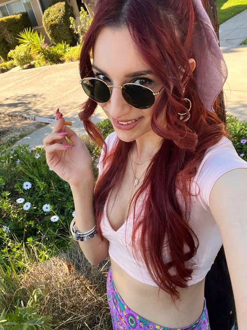 Hey 💗 go follow my Instagram Aprilsnowxx 💕Help me get to 50K!🙏🏼 https://t.co/yzHJ59A3y7<a href="/tag/mvsales"class="tags"><span>#mvsales</span></a>