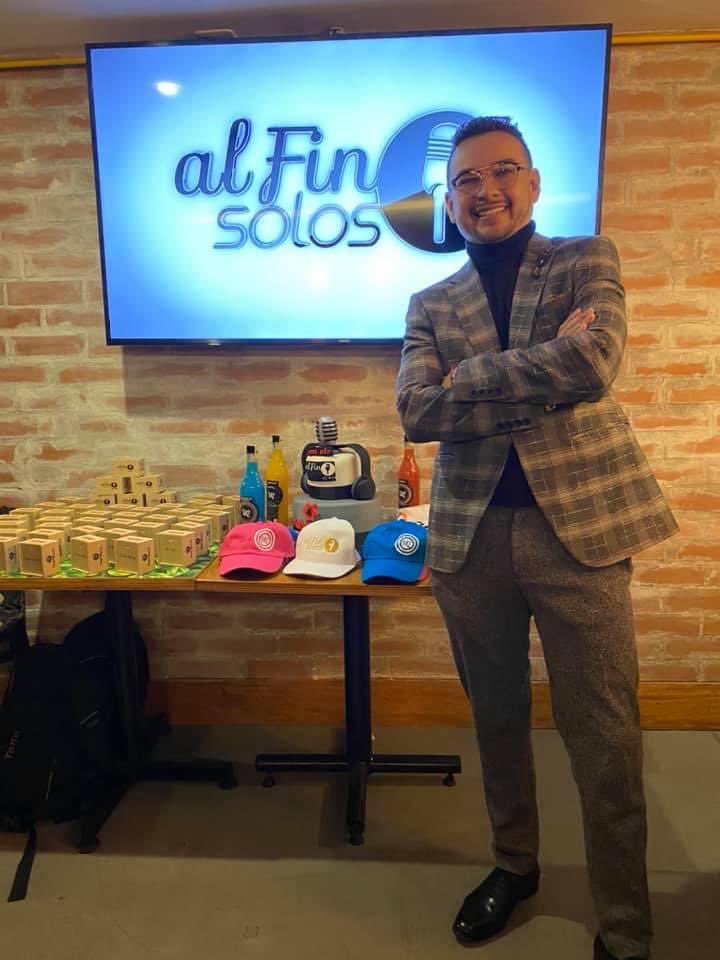 De lunes a viernes de 5 a 8pm <a href="/AHot106/">Al Fin Solos Hot</a> por Hot 106