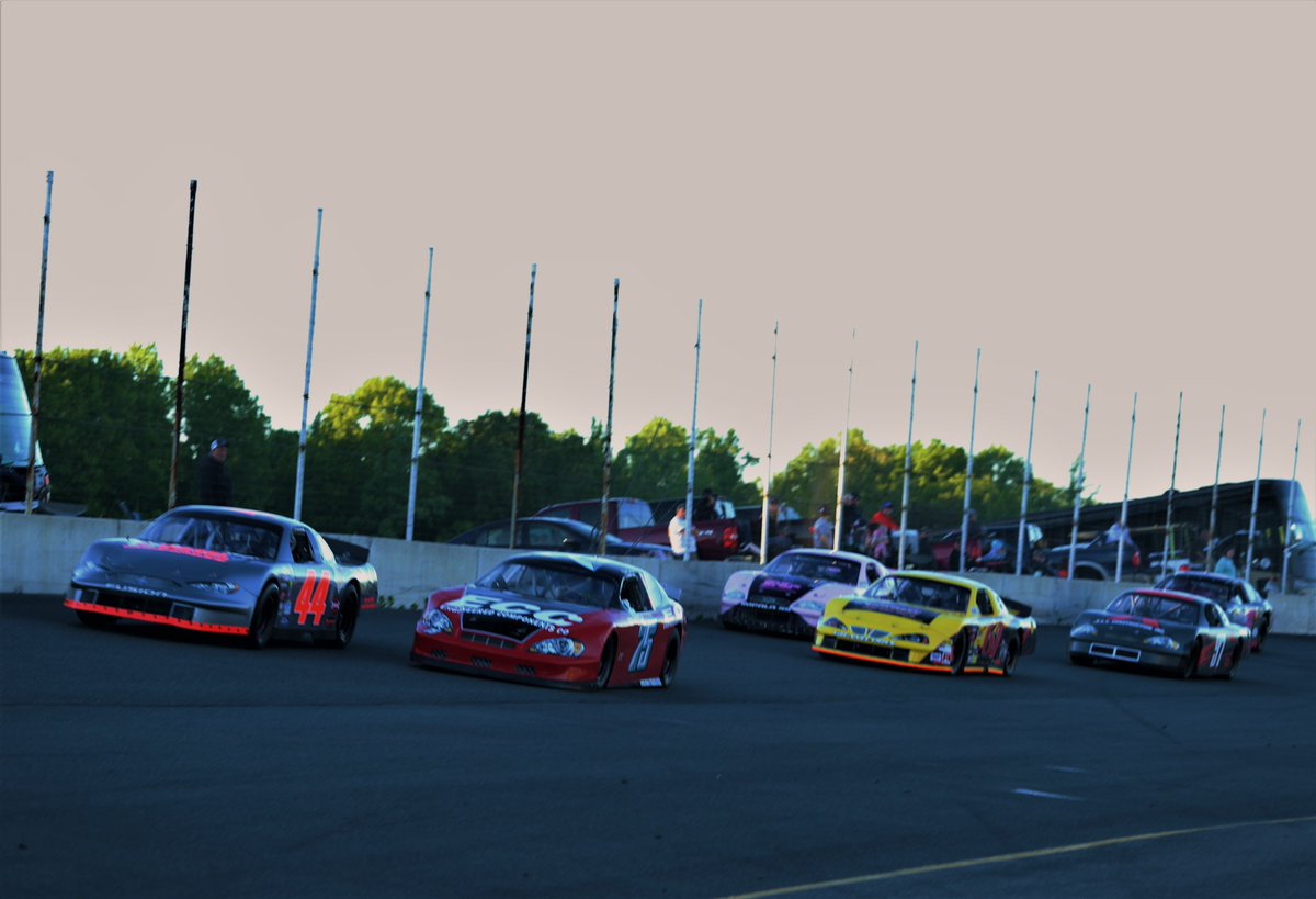 SCSCSRacing's tweet photo. Down to 10 weeks until we kick off the 2022 season @DominionRaceway!
2021's opening race re-airs tonight at 6:00 p.m. EST on @MAVTV while the first leg of the @ItDoesTheTrick #Keystone150 presented by STAAR Trucking from @umiperformance Motorsports Park premieres next week! https://t.co/OyVk6zj88R