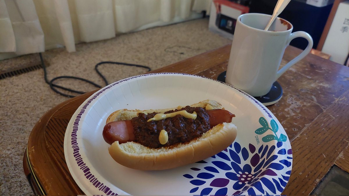 TI_8389's tweet photo. Tony Packo's dog and chili?
Yes, please ๐
#TonyPackos #Packos https://t.co/Q4mGVFNHJK