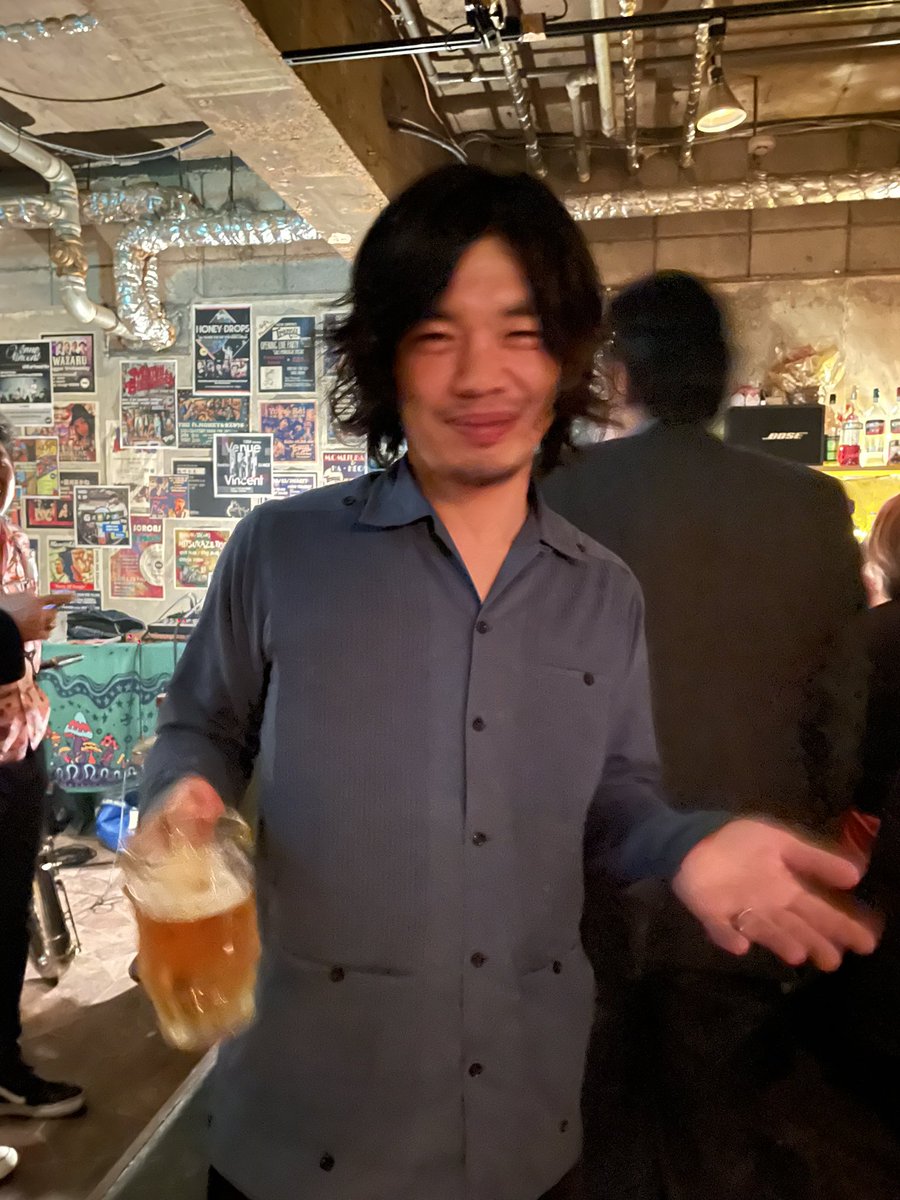 M094O's tweet photo. 昨日はMONKY&amp;FANCY BIRDSさんのライブへ🎵
素敵なオリジナルの曲ばかりでうっとりしてました。。。🧡本当に素敵でした☺️💕

#MONKY&amp;FANCYBIRDS
#BarTransit https://t.co/PgmZ2eHnHl