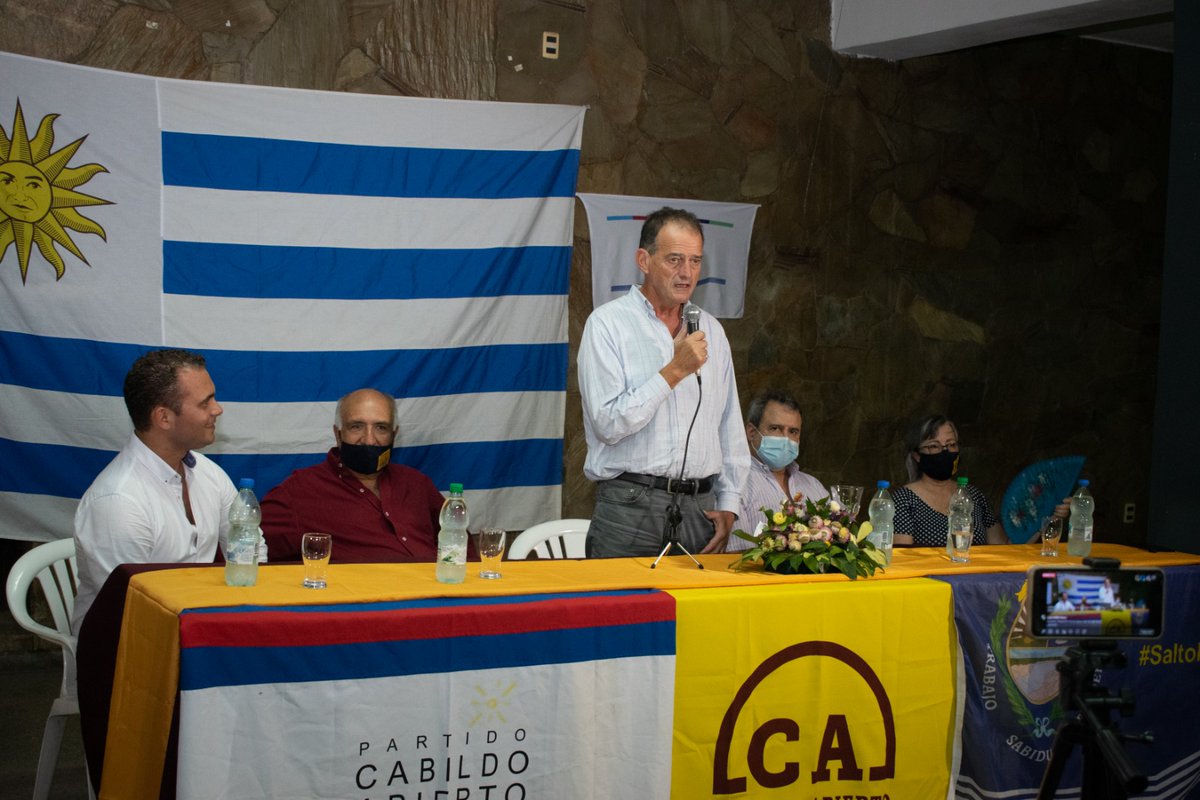 Cabildo_UY's tweet photo. Gira en Defensa de la #LUC en #Salto.

En el día de ayer se llevó a cabo el acto organizado por la Junta Departamental de Cabildo Abierto Salto, en apoyo a la NO derogación de la LUC, con la presencia de los Senadores @GuidoManiniRios, @DomenechMG y @raul_lozanob.
(Sigue) https://t.co/nklUyQbUN2