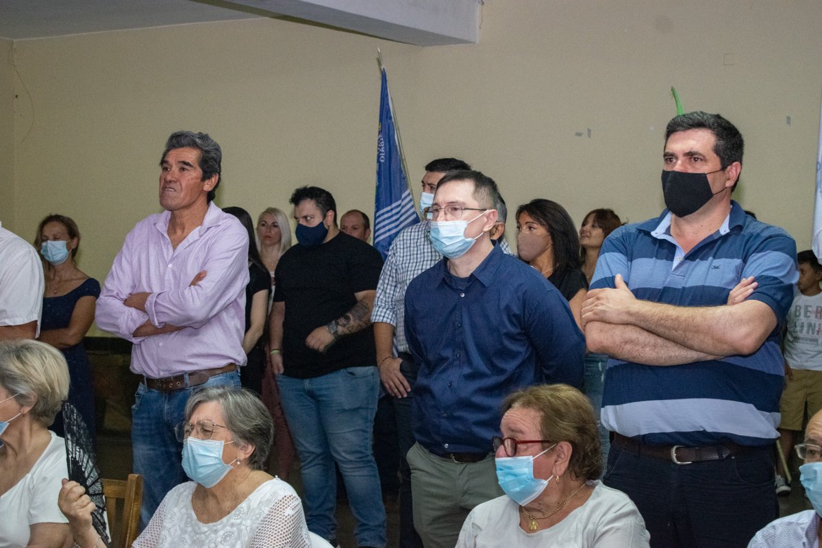 Cabildo_UY's tweet photo. Gira en Defensa de la #LUC en #Salto.

En el día de ayer se llevó a cabo el acto organizado por la Junta Departamental de Cabildo Abierto Salto, en apoyo a la NO derogación de la LUC, con la presencia de los Senadores @GuidoManiniRios, @DomenechMG y @raul_lozanob.
(Sigue) https://t.co/nklUyQbUN2