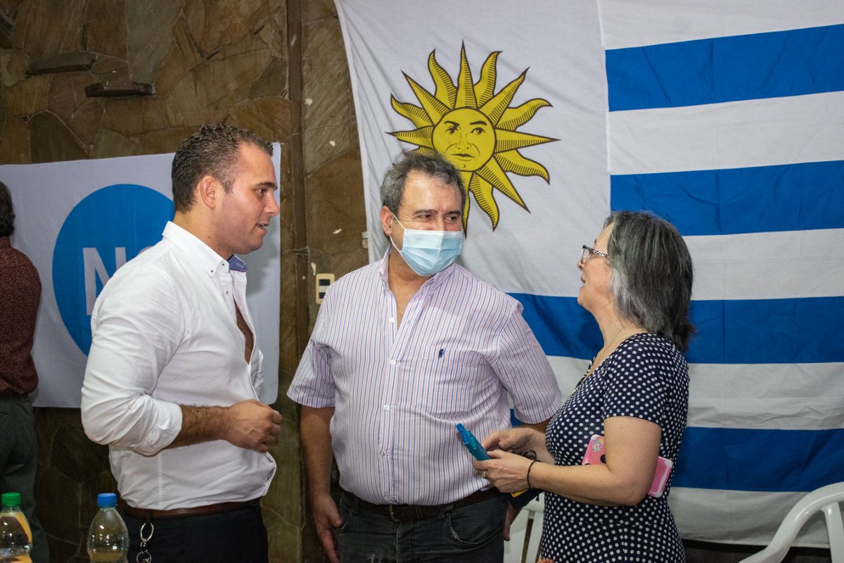 Cabildo_UY's tweet photo. Acompañaron el Diputado @RodrigoAlberna3 y dirigentes de las diferentes colectividades políticas que integran la coalición a nivel nacional, quienes hicieron uso de la palabra.

#votáNOderogar 
@votanoderogar 
#NOrenunciesAtusDerechos 
#CabildoAbierto https://t.co/G2OJBolxsz