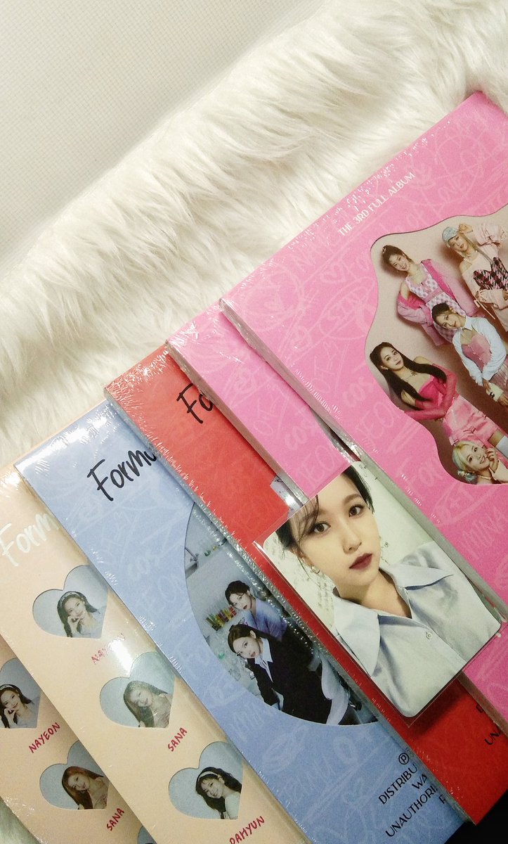 daintyminari's tweet photo. hi @ryujiniecart ! my mina vce and fol albums is home naaa, the seller is super kind as well and v approachable 💗 'til our next transaction 😊 #tnxderyllmuch https://t.co/5G7tZho7ZG