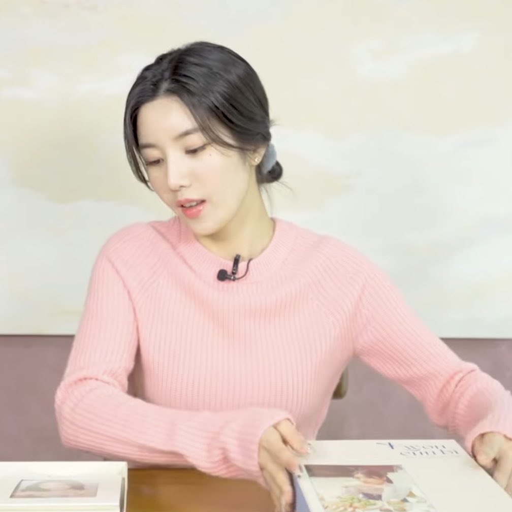 kwoneb_capture's tweet photo. 딸기우유 https://t.co/wf3Zu8FjaB