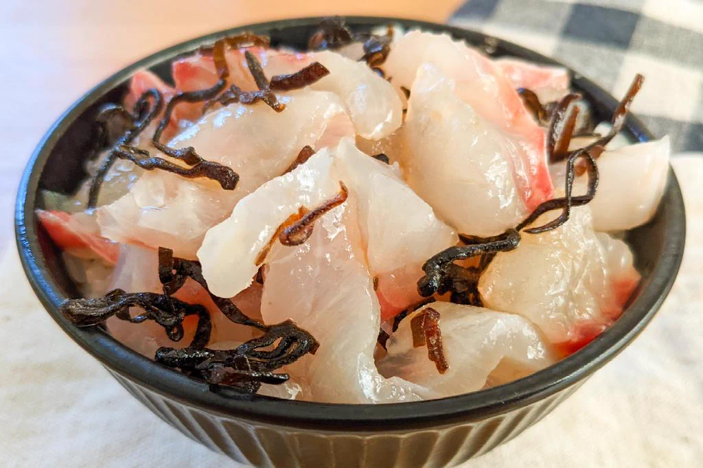 漬け時間が短めなのも嬉しい！簡単2ステップで作れちゃう、鯛の「漬け丼」レシピ！