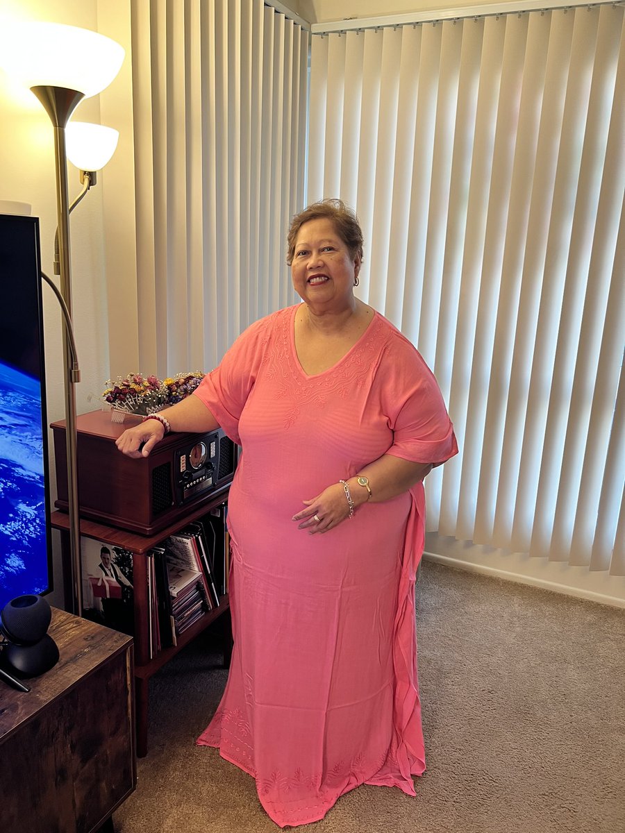 otakoyakisoba's tweet photo. My Mom pretty in pink. 🎀 https://t.co/leackluZnZ