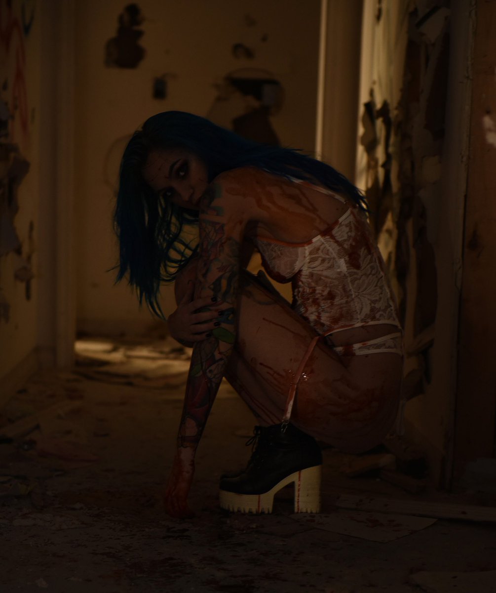 felirich_'s tweet photo. my bloody valentine 🖤 https://t.co/J7dUUHXSUn