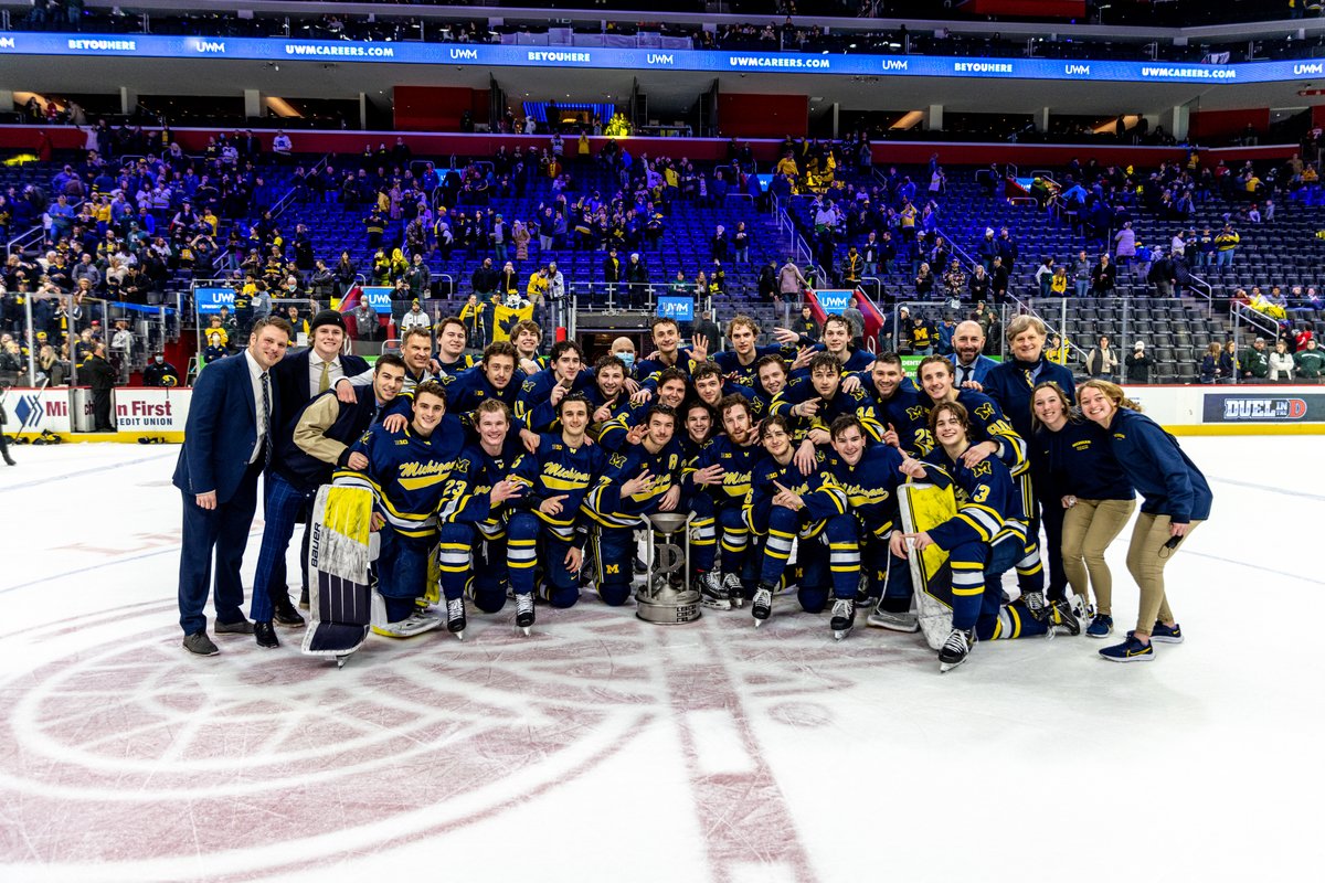 umichhockey's tweet photo. CHAMPS!

#GoBlue〽️ https://t.co/zi4DA1GPPT