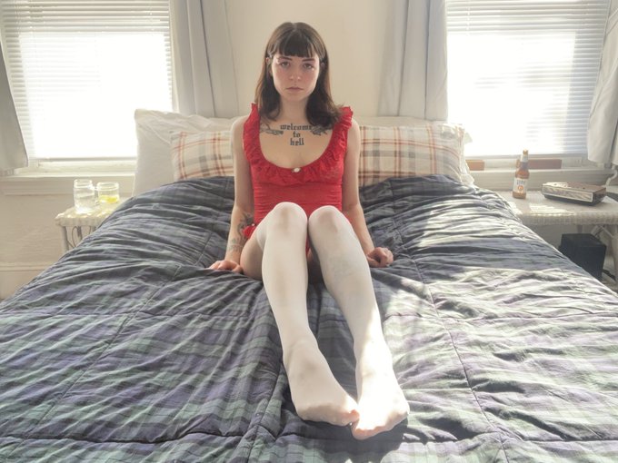 three beverage minimum https://t.co/P2vUfkjMye