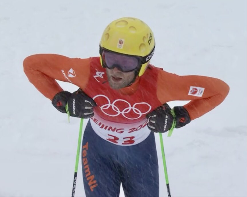 edwin_peek's tweet photo. Maarten #Meiners 🇳🇱 doet het prima bij zijn olympische debuut
Onder super lastige omstandigheden, sneeuwval, slecht zicht, skiet hij naar de 22ste plaats en dat biedt perspectief voor run 2 (6:45 op @NPO1)
#AlpineSkiing #Beijing2022 #olympischespelen #olympics https://t.co/4SfuWmlcOe