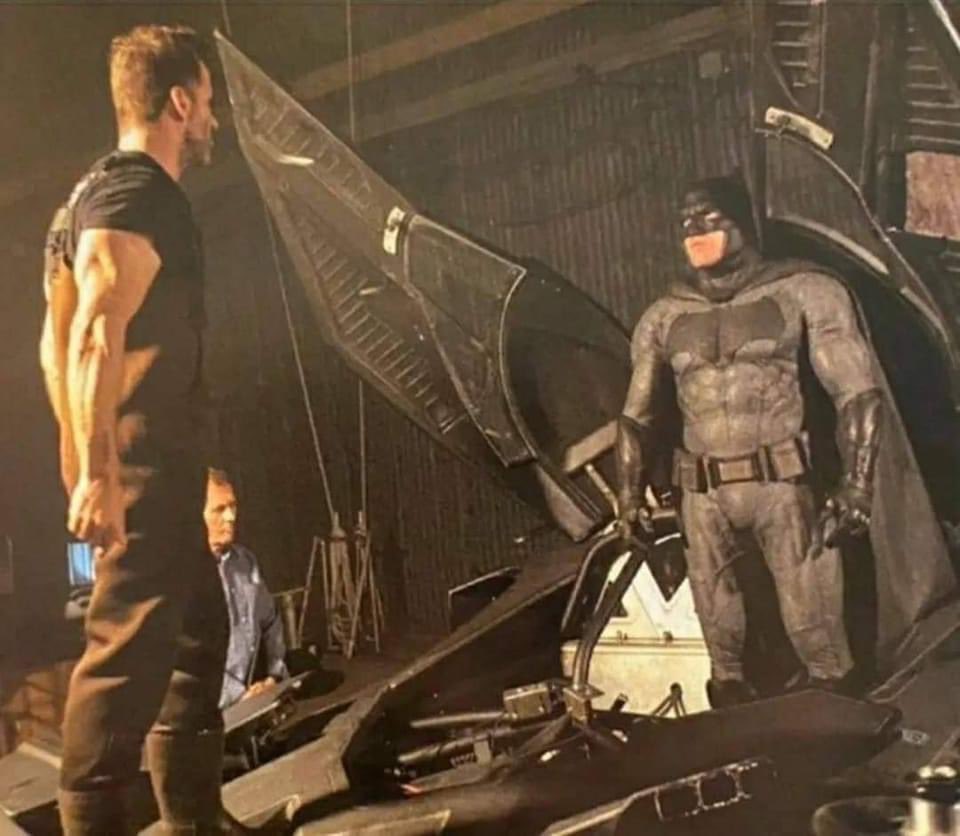 therealgeneric's tweet image. I swear @ZackSnyder can play Superman as well. The man is jacked!