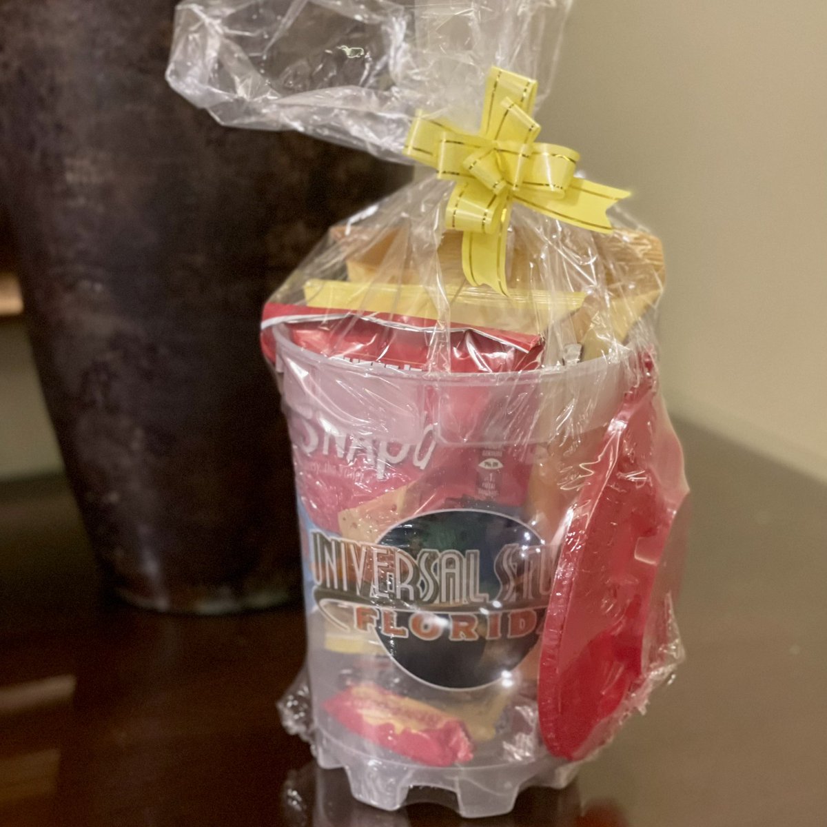 MagicVacSvcs's tweet photo. ✨🎁✨Delivered lots of “pixie dust” 🧚 last past week to families vacationing at #WaltDisneyWorld 🏰 &amp; #UniversalOrlando 🎢 courtesy of their Travel Agents✈️ https://t.co/4YJlAldurv