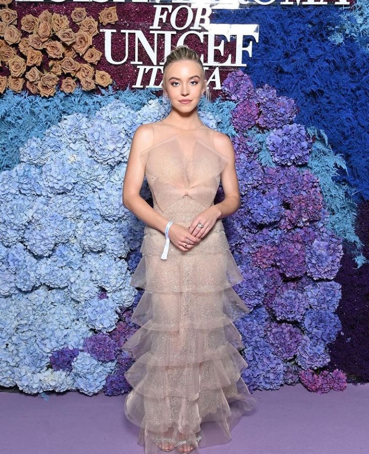 ofdevinesoul's tweet photo. averie.rae posted 

All dressed up for a good cause. Charity Ball here I come https://t.co/p2UZUm0vql