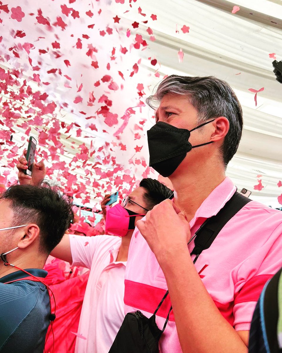 Mula sa bayan. Para sa bayan. To the fight of our lives 🇵🇭 Maraming maraming salamat, QC! 💓 #PinkSunday