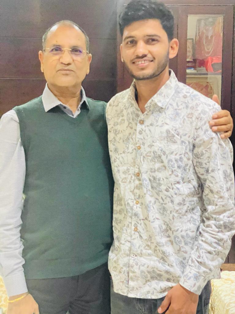 Ramkumar000029's tweet photo. गत शाम जयपुर में पूर्व नेता प्रतिपक्ष रामेश्वर जी डूडी साहब को उनके आवास पर पहुंचकर राजस्थान राज्य कृषि उद्योग विकास बोर्ड के चैयरमेन नियुक्त होने पर बधाई एवं शुभकामनाएं दी। 
@RameshwarDudi 
@ShriniwasBishn9 https://t.co/WPyk78xcVh