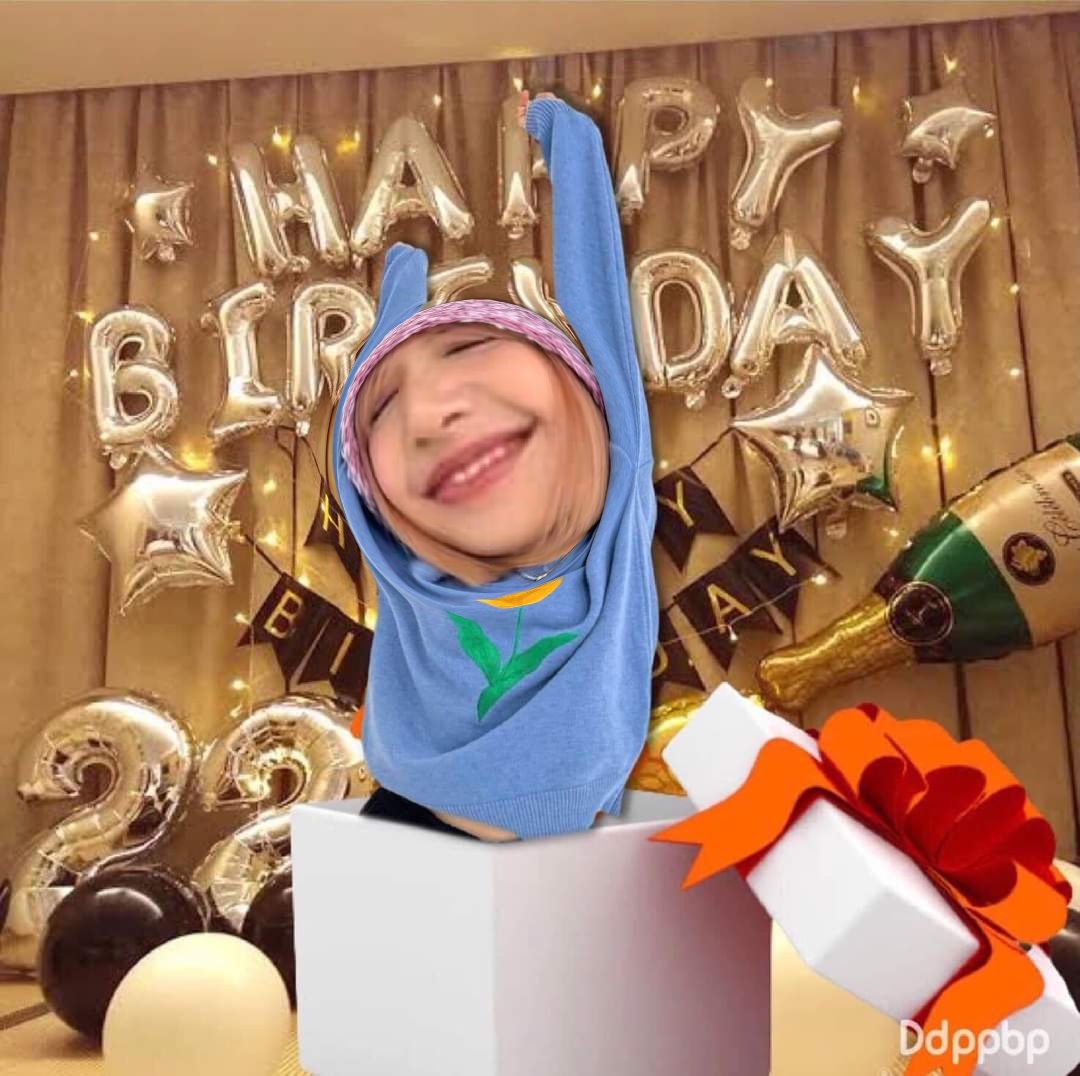 PLLisa2's tweet photo. Happy Birthday.....A gift  🥴🤘 https://t.co/dfuv6Dt5If