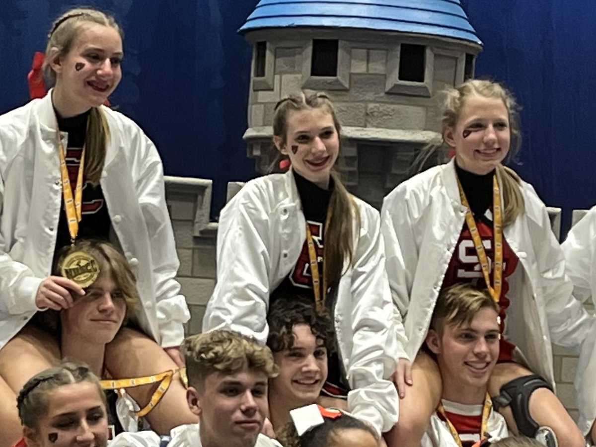 AmyPattonLES's tweet image. They did it!! National Champions!  I’m so proud of my girl and her amazing team! #GoCreek @stewartscreekhs @UCAupdates @cheer_schs ❤️🖤