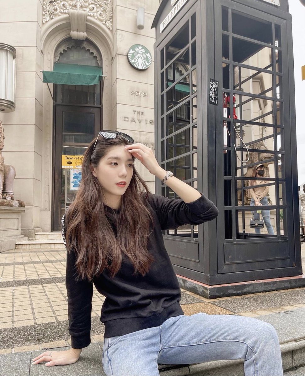 thanyawaee_'s tweet photo. Happy weekend everyone! https://t.co/zmo85HnQga
