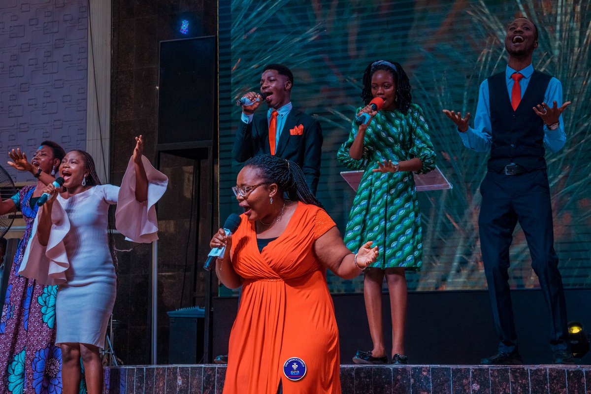 VBCmokola's tweet photo. #SpringServiceChoir
#SpringWorship
#VBCService https://t.co/Eq0moj5M5z