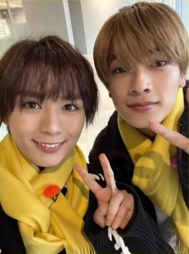 きょろりゅちぇ💜🧡お揃いのマフラー可愛い！！ #なにわ男子 #大西流星