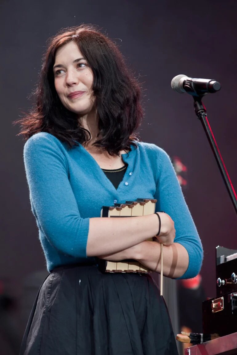 Happy bday to the love of my life lisa hannigan 