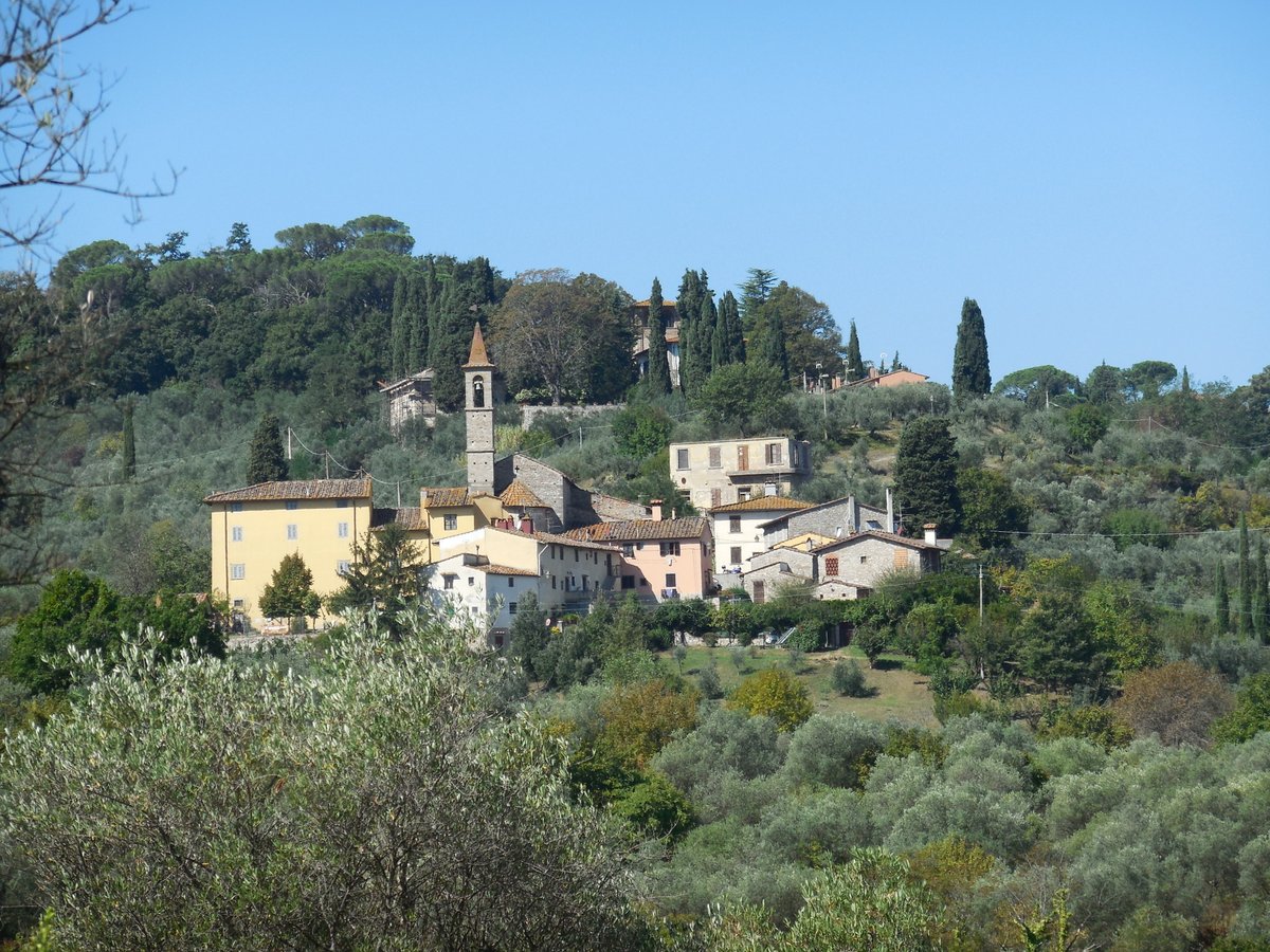 LebbianoResiden's tweet photo. Piccolo borgo sulle bellissime colline di Scandicci. @LebbianoResiden #domenica #buongiorno #paese #borgo #scandicci #firenze #colline #chiesa #case #alberi #olivi #paesaggio #landscape #cielo #sun #sole #picoftheday #photography #sunday #relax #resort #verde #green #trekking https://t.co/eh16OlLXMQ