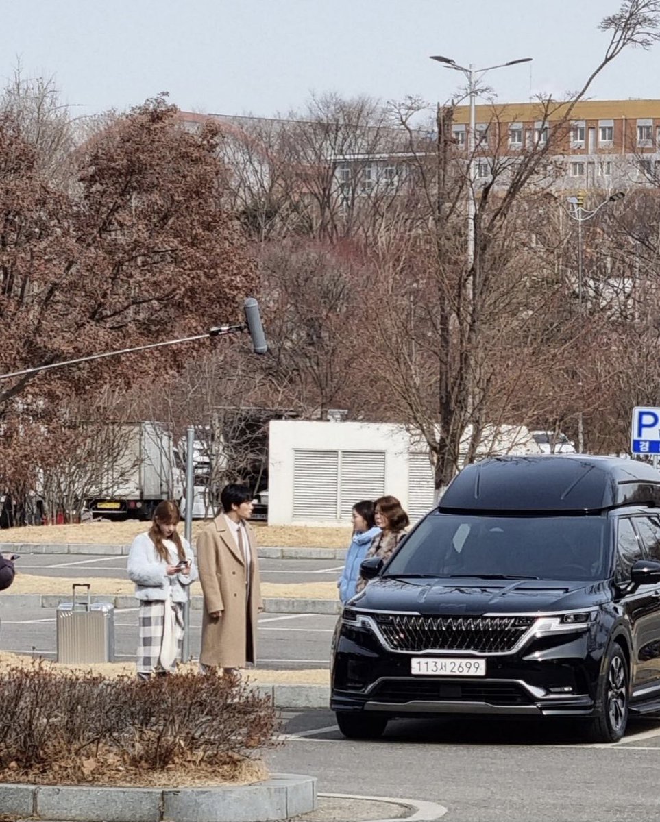 leeruby0030's tweet photo. Lee Ruby and Kim Jaejoong, Jang Hyeji at Bad Memory Eraser Filming
Ruby was wearing skyblue padding๐ฅฐ
#LeeRuby #์ด๋ฃจ๋น #BadMemoryEraser #๋์๊ธฐ์ต์ง์ฐ๊ฐ https://t.co/UGIbxe4ZF8