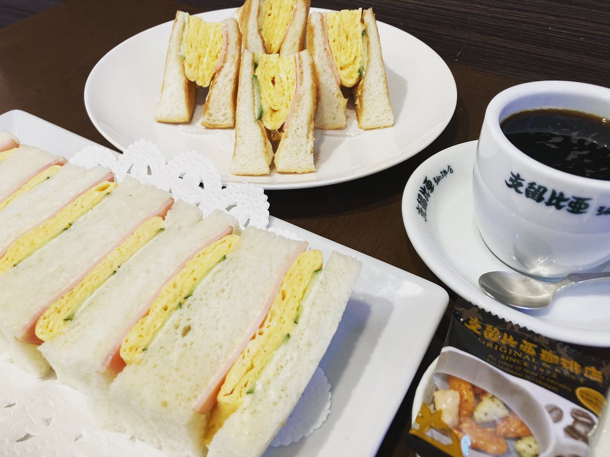 otake_silvia's tweet photo. 今日はまた気温が下がりましたね🥶
来週も冷え込む可能性があるそうなので、暖かくしてお過ごし下さい☕️

 #支留比亜珈琲　#シルビアコーヒー��#広島カフェ　#大竹カフェ　#広島　#大竹　#大竹テイクアウト　#広島喫煙可　#大竹喫煙可　#広島コーヒー　#大竹コーヒー https://t.co/tCmZjBkFe6