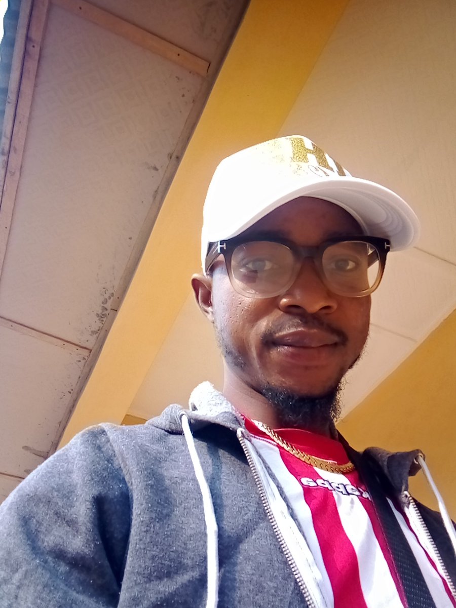 Damcolet's tweet photo. A little drop of goodness makes the world go round! Happy Sunday lovelies..... https://t.co/jjBbRN1eMU