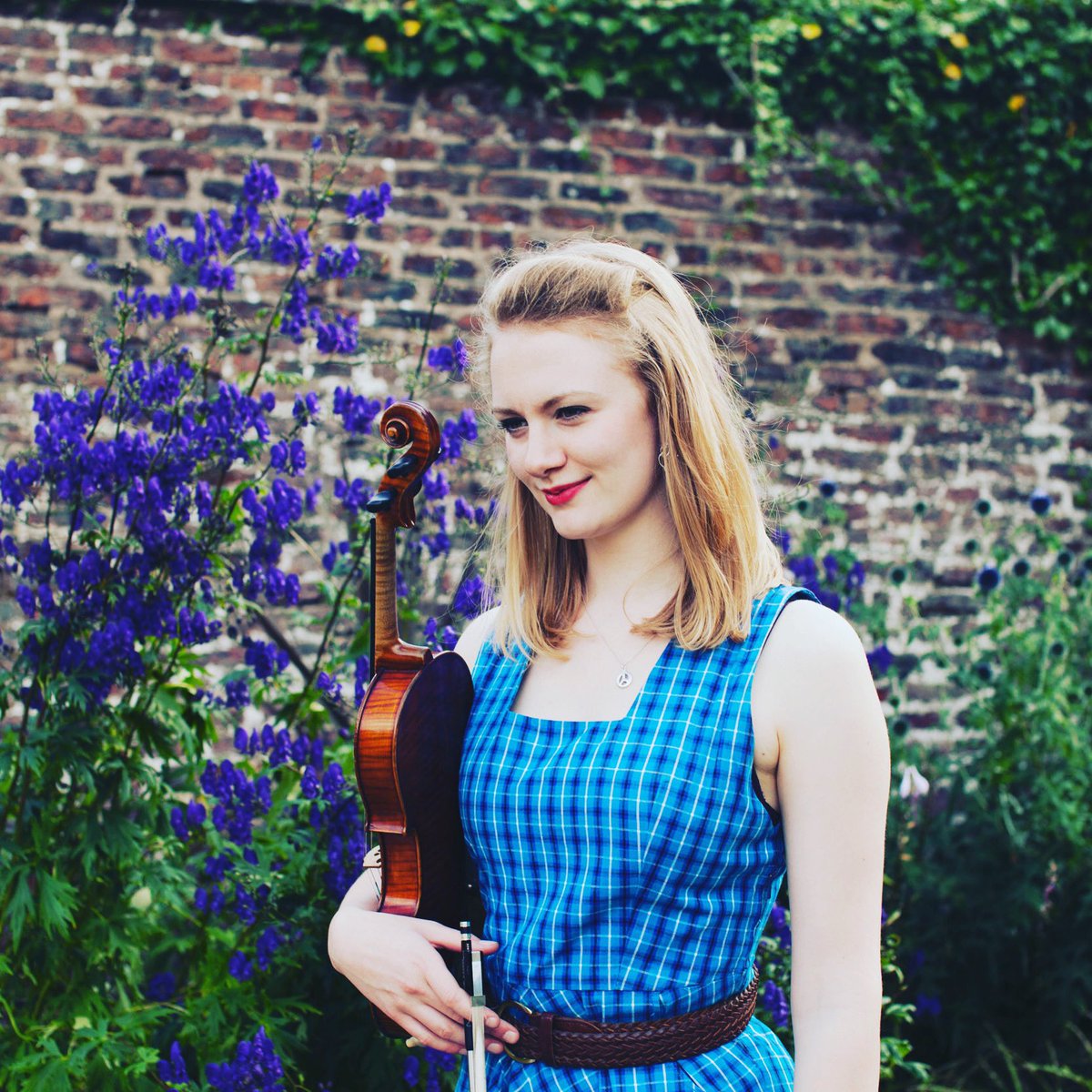 jennbutterworth's tweet photo. Busy day today!
I’m heading to @RCStweets soon, to run the first public gig the Trad dept in a long time.
Then, I’m off to @BlocGlasgow where I’m playing 5-8pm with this smashing musician #SallySimpson 🎻
#livemusic #glasgow #tradmusic https://t.co/9qWbKjsHGL