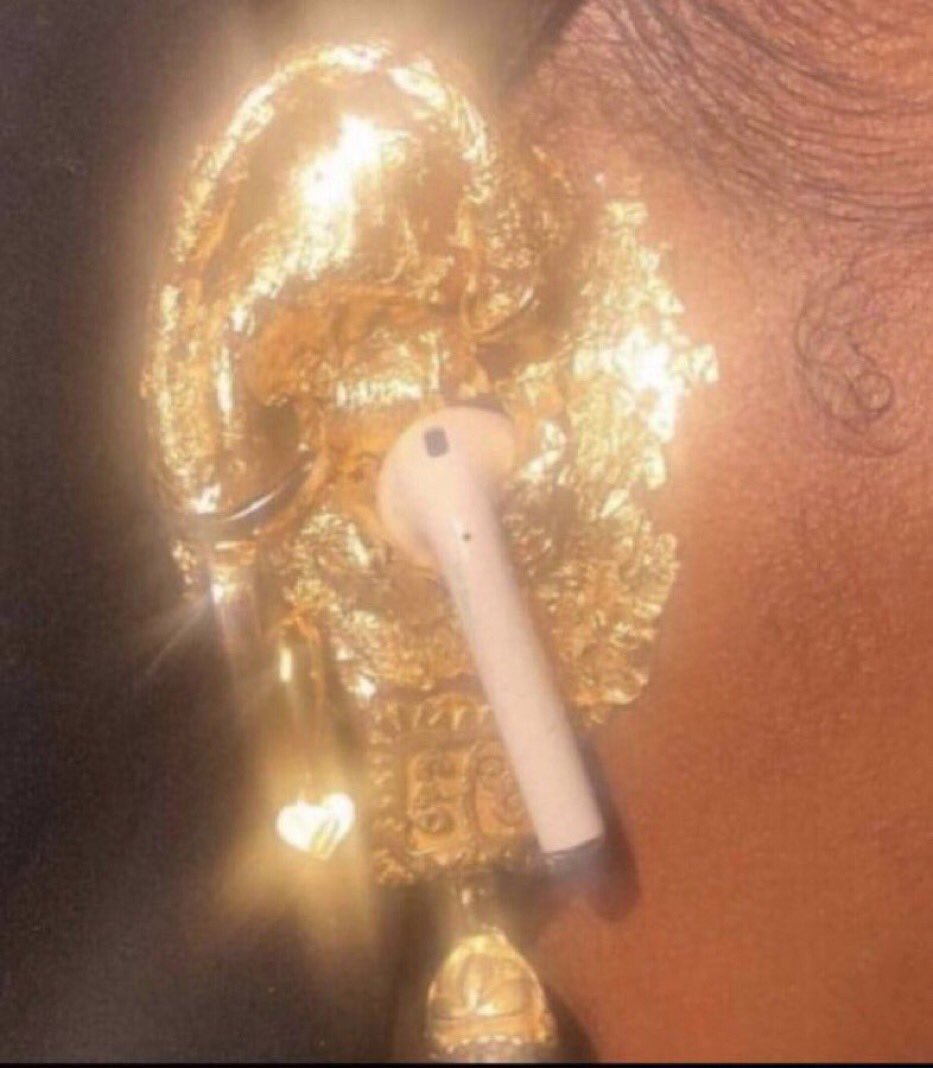 mIody_t's tweet image. Pov:słuchasz głosu swojej ulubionej osoby