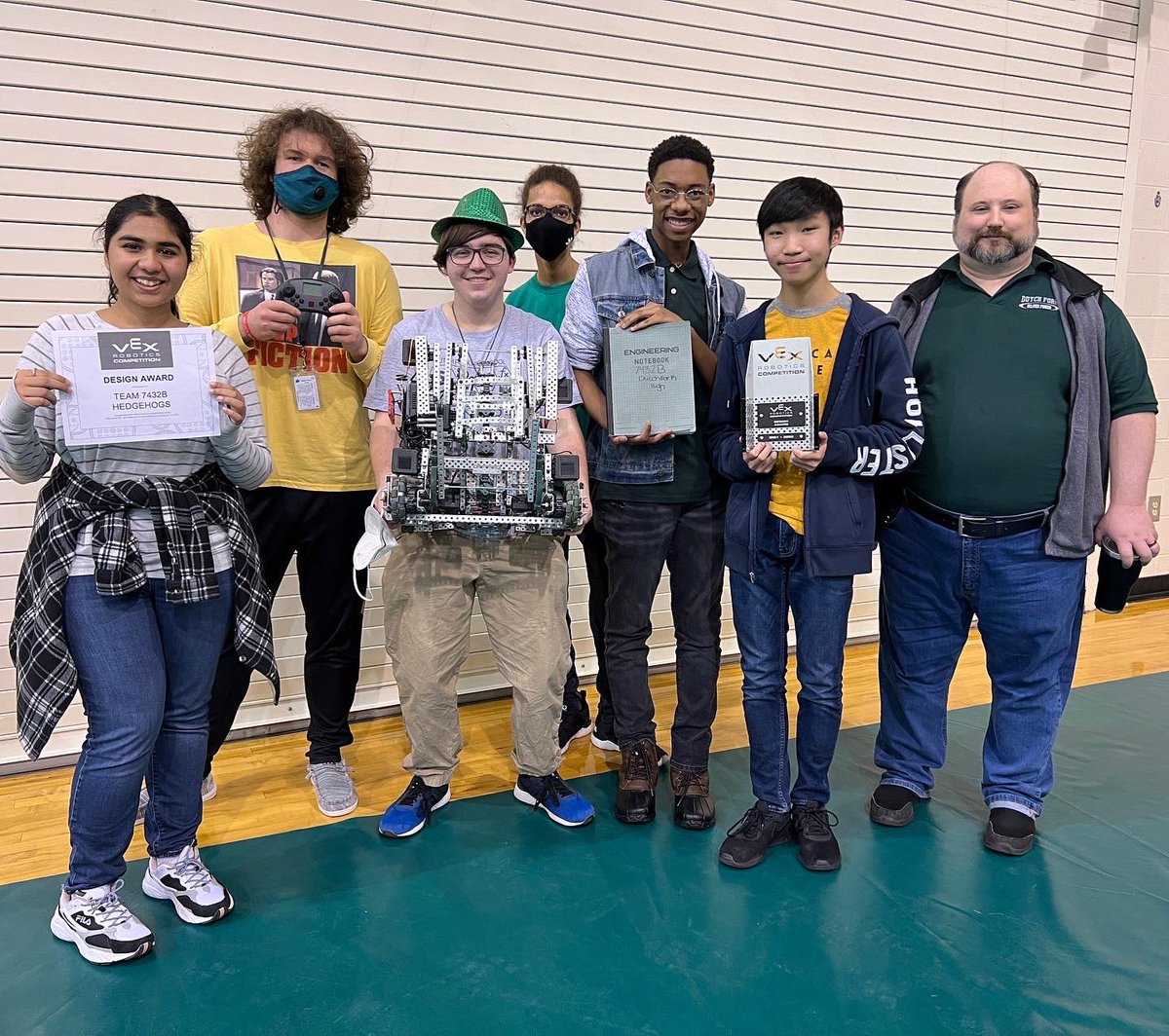 dutchforkhigh's tweet photo. State qualifiers! DFHS Vex Robotics Hedgehogs (Team B) winning the Design Award! Super job! #foxPride #prideIn5 #dfhsSTEM @LexRich5Schools  @VEXRobotics @DFHSRobotics at the Bot Battle at the Bluff(River Bluff HS) https://t.co/XuDS6u4wkZ