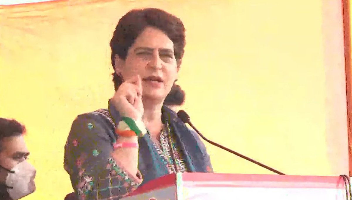 MahilaCongress's tweet photo. ➡️औद्योगिक बिजली का रेट 5 रूपए यूनिट तक ले आये हैं 
➡️पानी के दाम ग्रामीण इलाकों में घटकर 50 रूपए प्रति माह के हो गए हैं 

➡️शहरों में वाटर सप्लाई 700 करोड़ रूपए के बिजली के बिल उसके लिए माफ़ किये - श्रीमती @priyankagandhi 

#PriyankaPunjabNaal https://t.co/NTaBxvkKZM