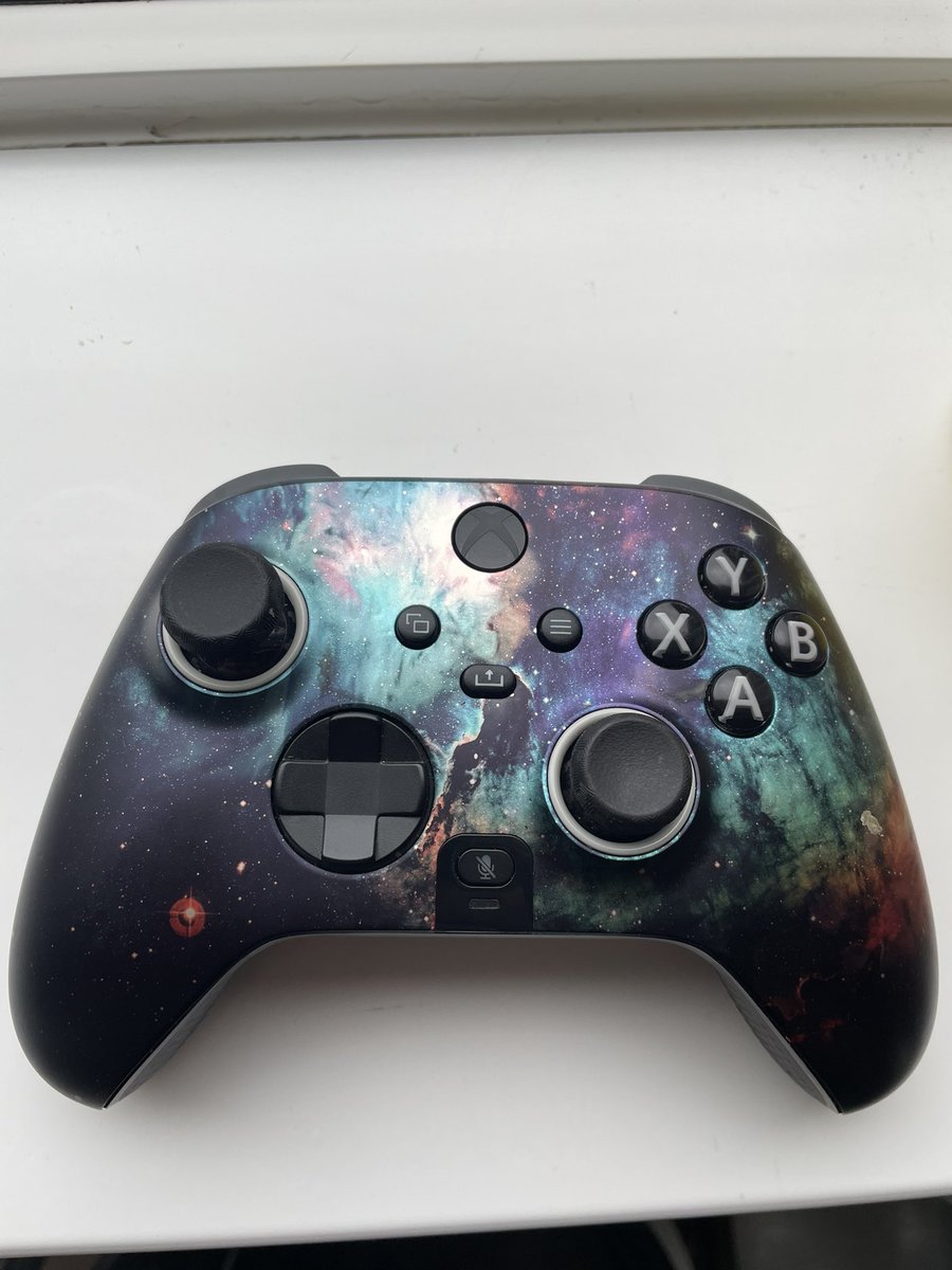 YT_Russonn's tweet photo. My new @ScufGaming controller. 😍😍 #controller #scuf #Faze1 https://t.co/7RCcLizf1X
