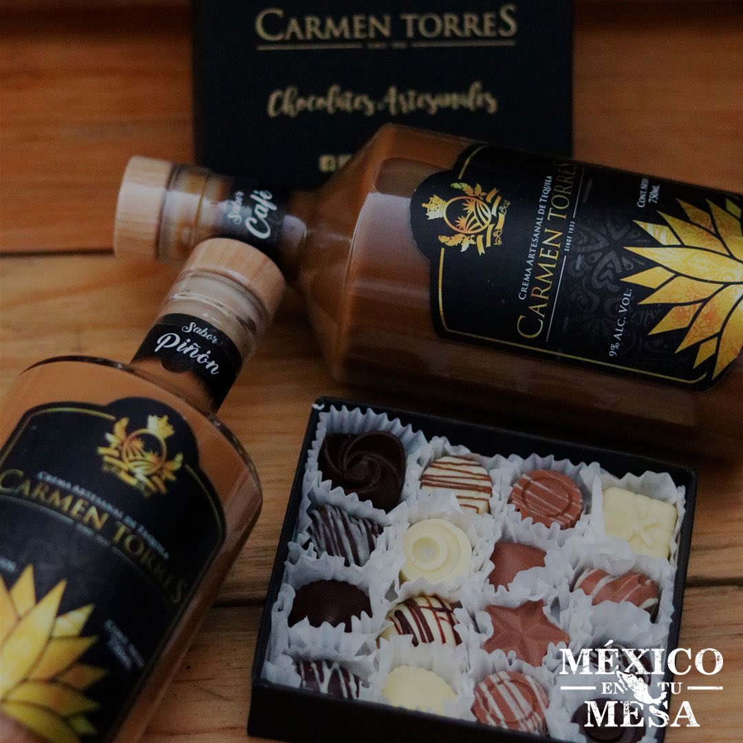 mxentumesa's tweet photo. Las deliciosas cremas de tequila #CarmenTorres están esperándote. 
Son 8 sabores:
🌟 Vainilla
🌟 Café 
🌟 Piñón
🌟 Pistache 
🌟 Nuez 
🌟 Almendra 
🌟 Arándano 
🌟 Chocolate 
Estamos seguros que te van a encantar. 
🚗 Te la llevamos a domicilio 
¡Llámanos! 
📲 479 139 78 84 https://t.co/sJqVbMY5Xw