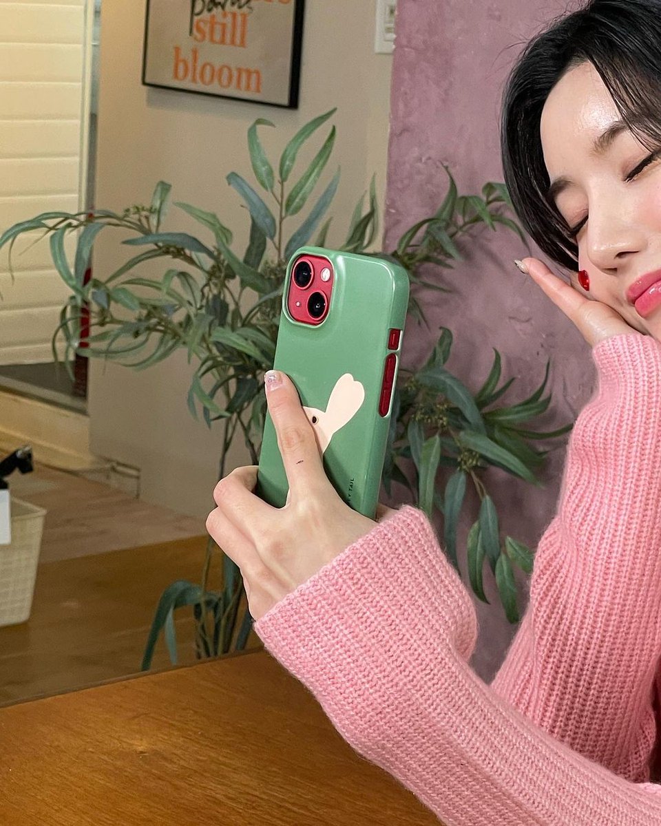 아이즈원 봇 tweet media