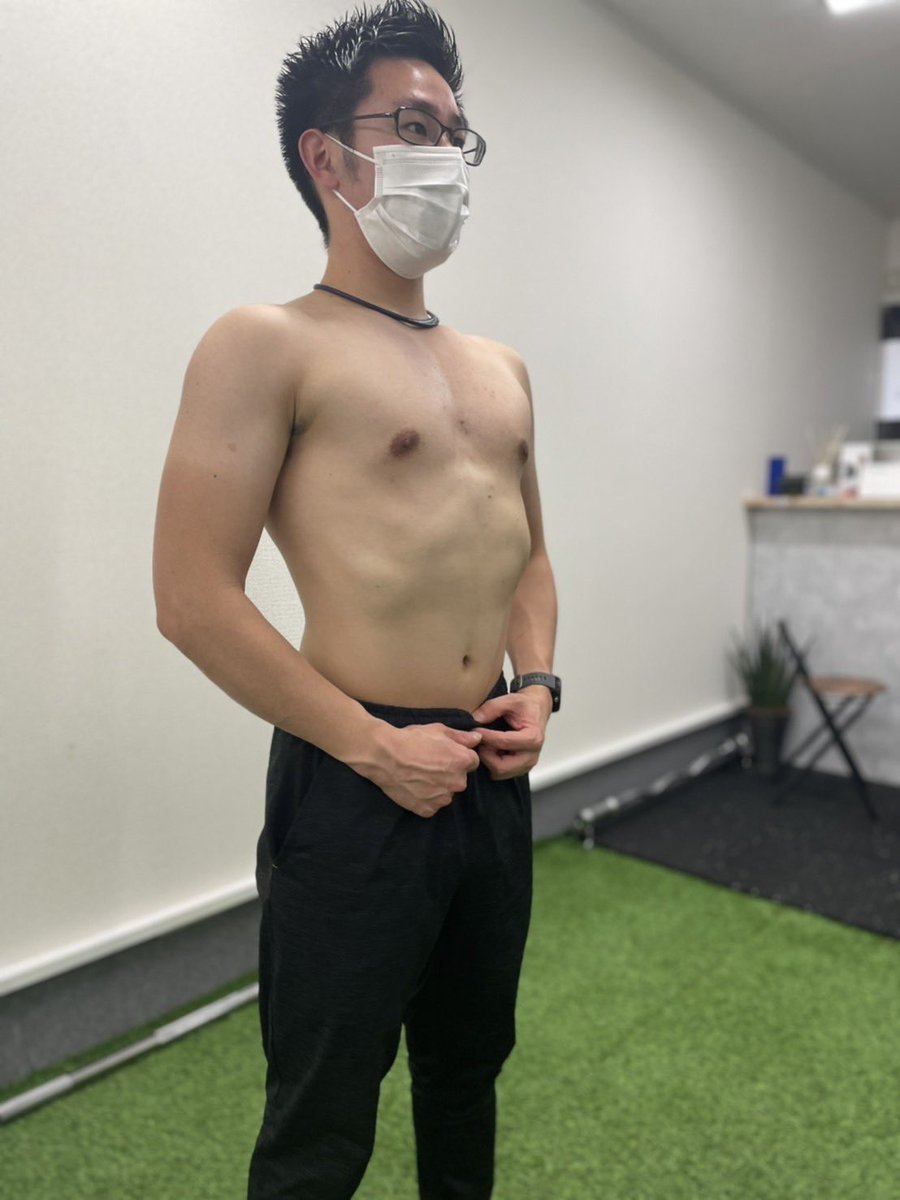 takuma100401's tweet photo. 人生初のベンチプレス
補助ありで60kgいけた！(写真は55kg)
今まで自重でしかトレーニングしたことないけど、意外と上がるもんやな笑
#筋トレ https://t.co/zLdmXcGZiM