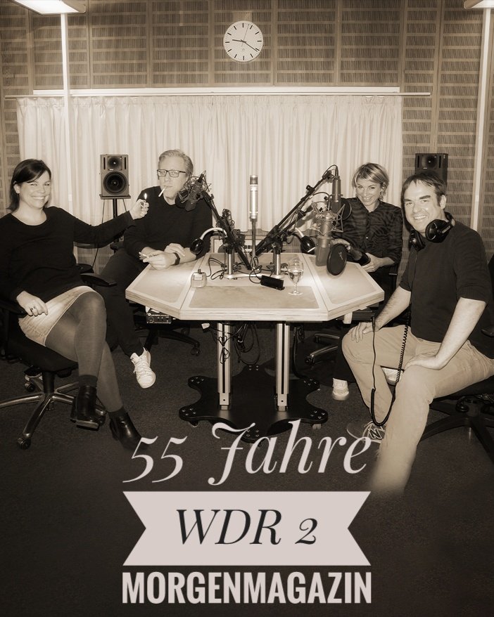 ***Jubiläum***

Wir feiern: 
55 Jahre WDR 2 Morgenmagazin
Seid ihr dabei?!

Heute mit allen zusammen im Studio. Nicht mit Kippe (wie damals), aber mit viel Spaß, 9-14 Uhr @WDR2
 www1.wdr.de/radio/wdr2/the…