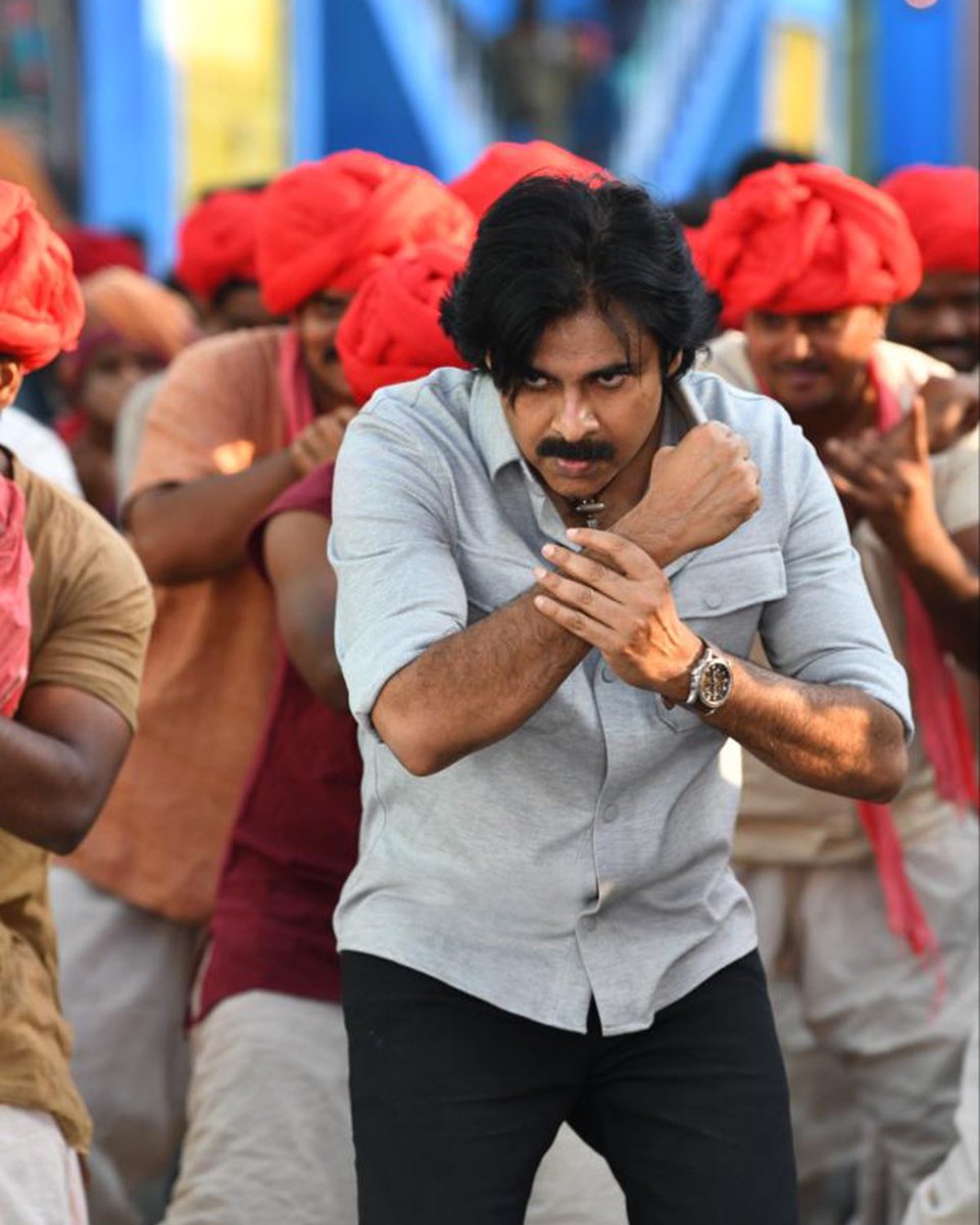 vamsi84's tweet photo. ఆ జుట్టునట్టా సవరించినాడో… సింగాలు జూలు విదిలించినట్టే… Bheem Bheem Bheem Bheem… #BHEEMLANAYAK SONG LOADING!!🕺✨

@PawanKalyan garu 🤩

Release date update coming soon! 🤩 Stay tuned. @SitharaEnts 

@RanaDaggubati #Trivikram @saagar_chandrak @MenenNithya @MusicThaman https://t.co/1SrjWeaX0B