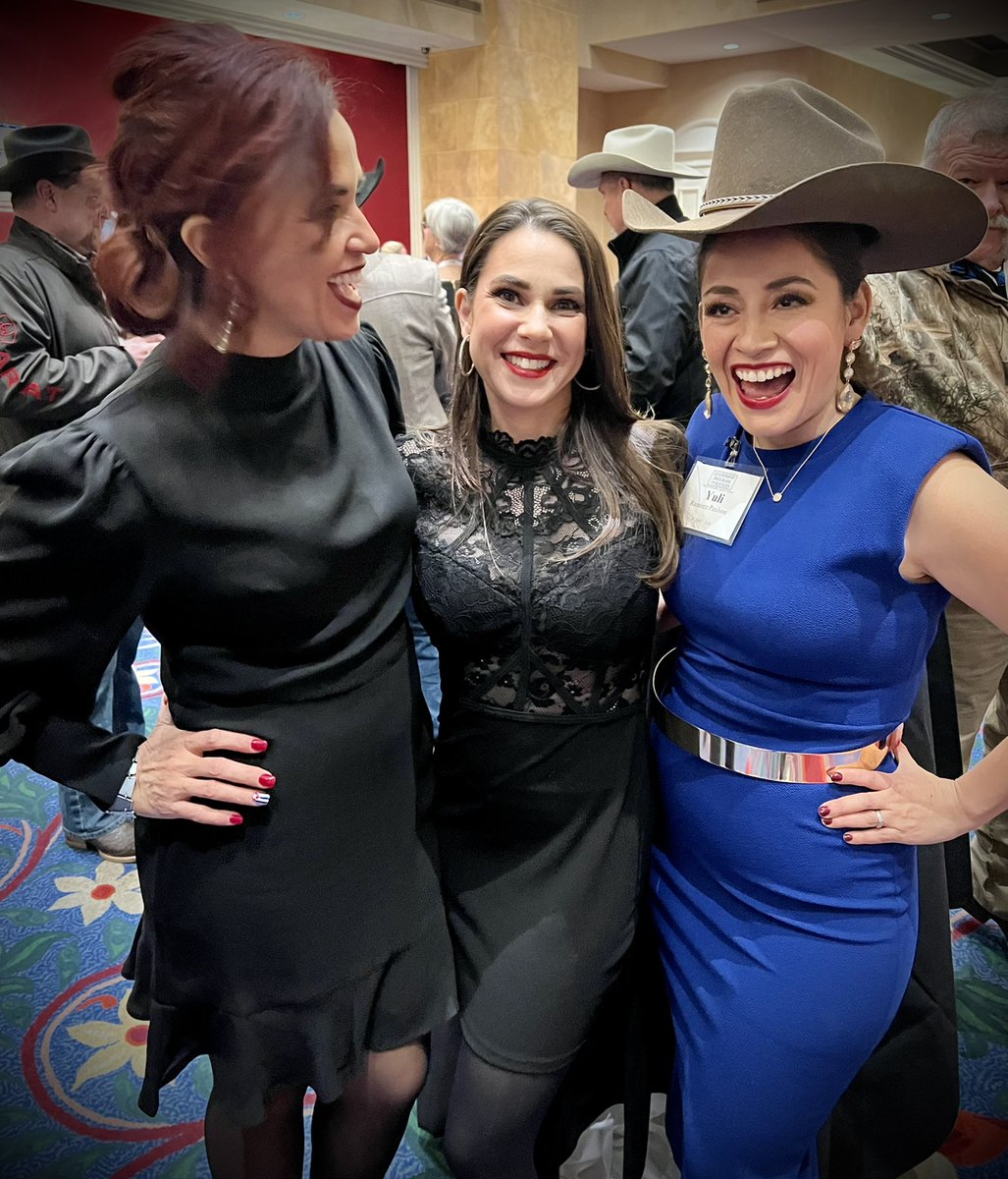 MailynSpeaks's tweet photo. Good times, good friends. Thatโs it; thatโs the tweet.
#LPRRetreat22 #LPRLadies #LibertySisters #GirlsTrip @BuenoForMiami https://t.co/to843OpWSn