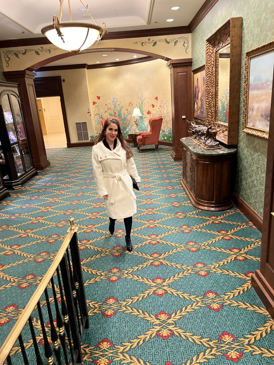 MailynSpeaks's tweet photo. ๐จ๐บ representing ๐จ๐บ
#LPRRetreat22 #LPRLadies #LibertySisters #GirlsTrip @BuenoForMiami https://t.co/NyMsqD6tnX