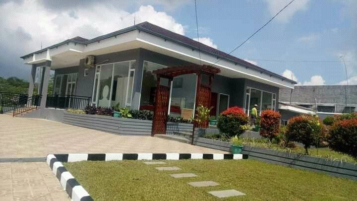 puncak02's tweet photo. Yg mau sewa villa di kawasan puncak Cisarua Bogor sok ajah tanya" di akun atau wa
Minat Jafri ajah
081259910480 https://t.co/GH4JvXbJLk