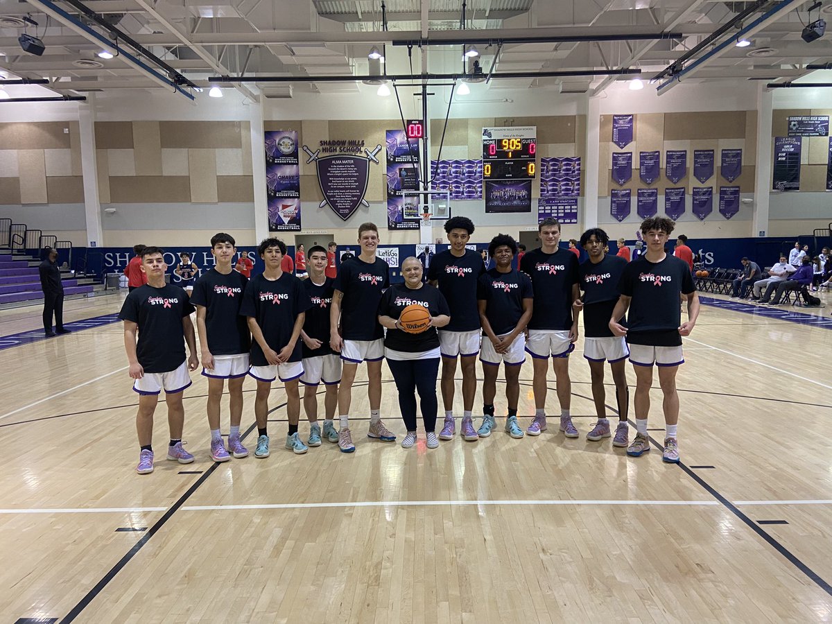 sanchez__sara's tweet photo. Thank you so much @BoysShhs you have no idea how much this meant to me, literally in tears. Thanks for shoutouts to #sanchezstrong @SHHSASB #playoffs #kickingcancerbutt https://t.co/APLhY7Ky9F
